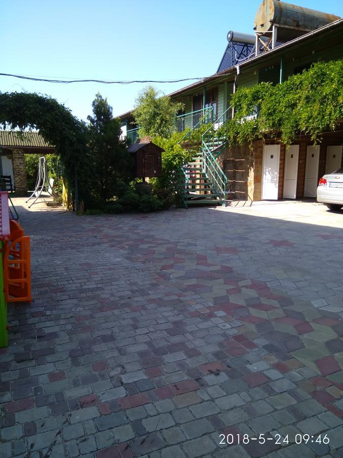 Джага-Джага Zaliznyi Port Esterno foto